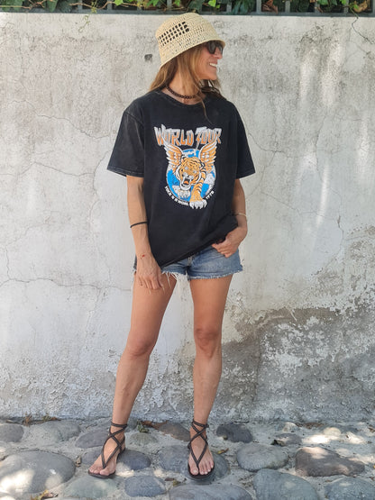 Polera Worl Tour Negra Gastado -50% D
