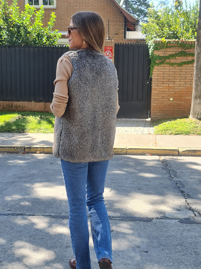 CHAQUETA PIEL GRIS -40% DCTO.