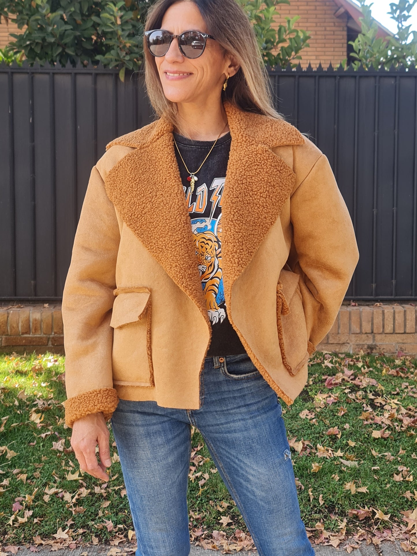 CHAQUETA GAMUZA CHIPORRO CAMEL -50% DE DCTO.