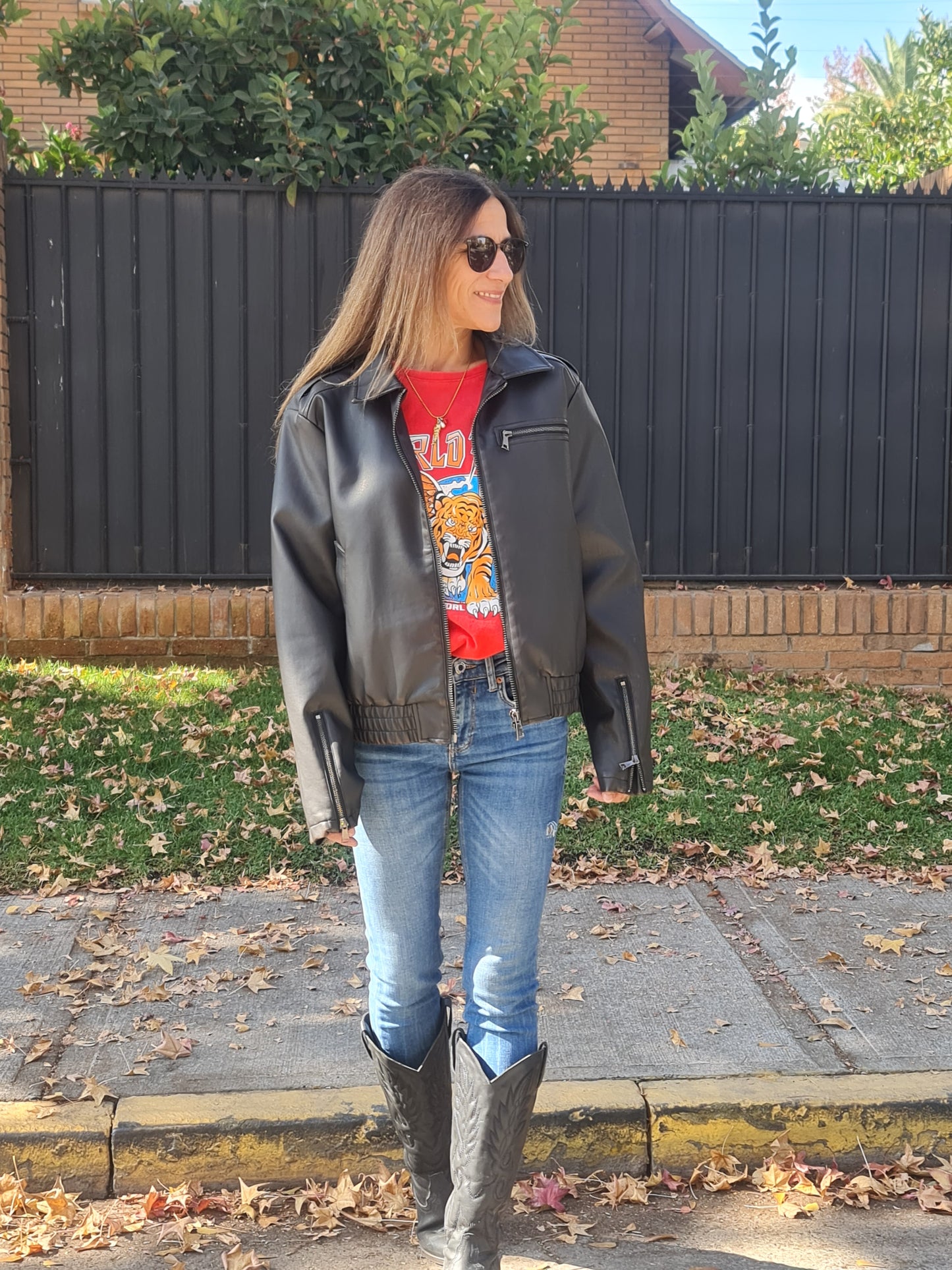 CHAQUETA ECO CUERO CAFE OSCURO -60% DE DCTO.