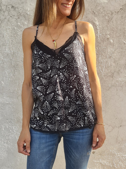 BLUSA ESTRELLAS NEGRA -50% DE DCTO.