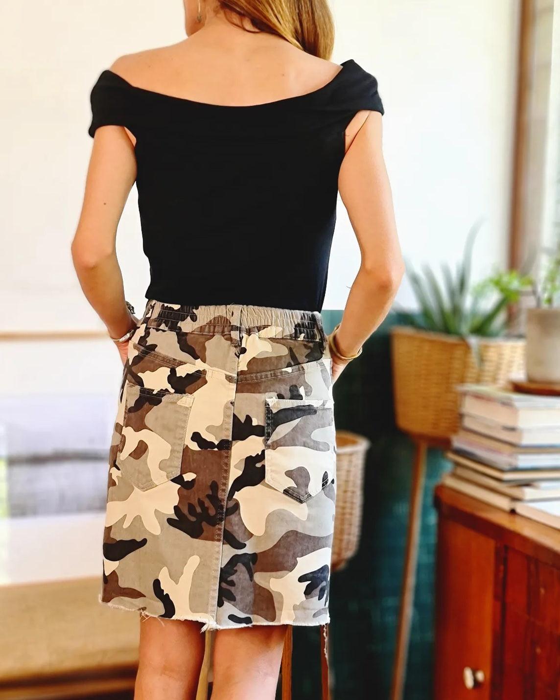 MINI JEANS MILITAR BEIGE -70% DE DCTO. - Quemepongo