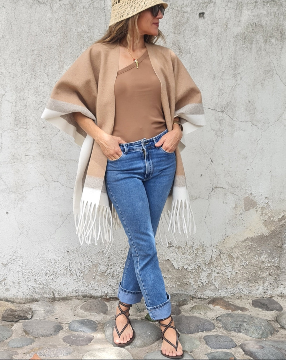 PONCHO ESTELA CAMEL -40% DCTO