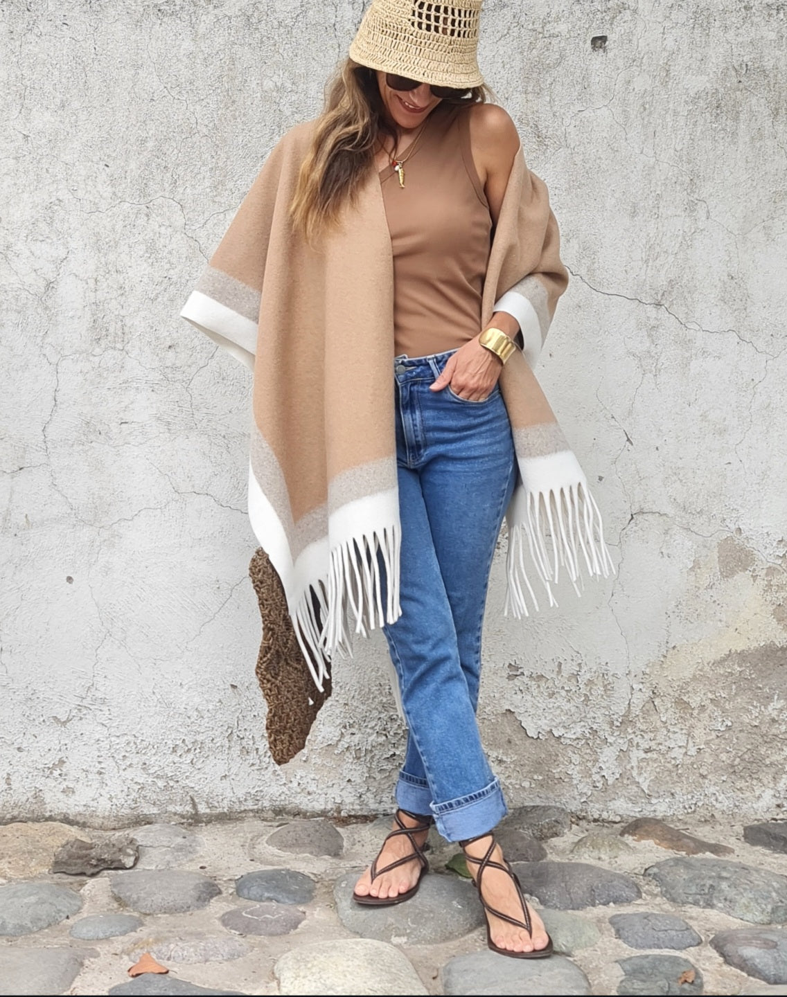 PONCHO ESTELA CAMEL -40% DCTO