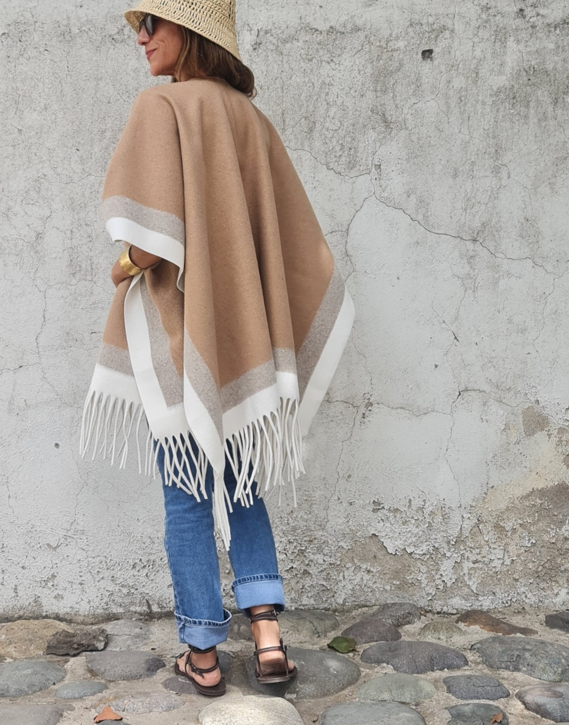 PONCHO ESTELA CAMEL -40% DCTO